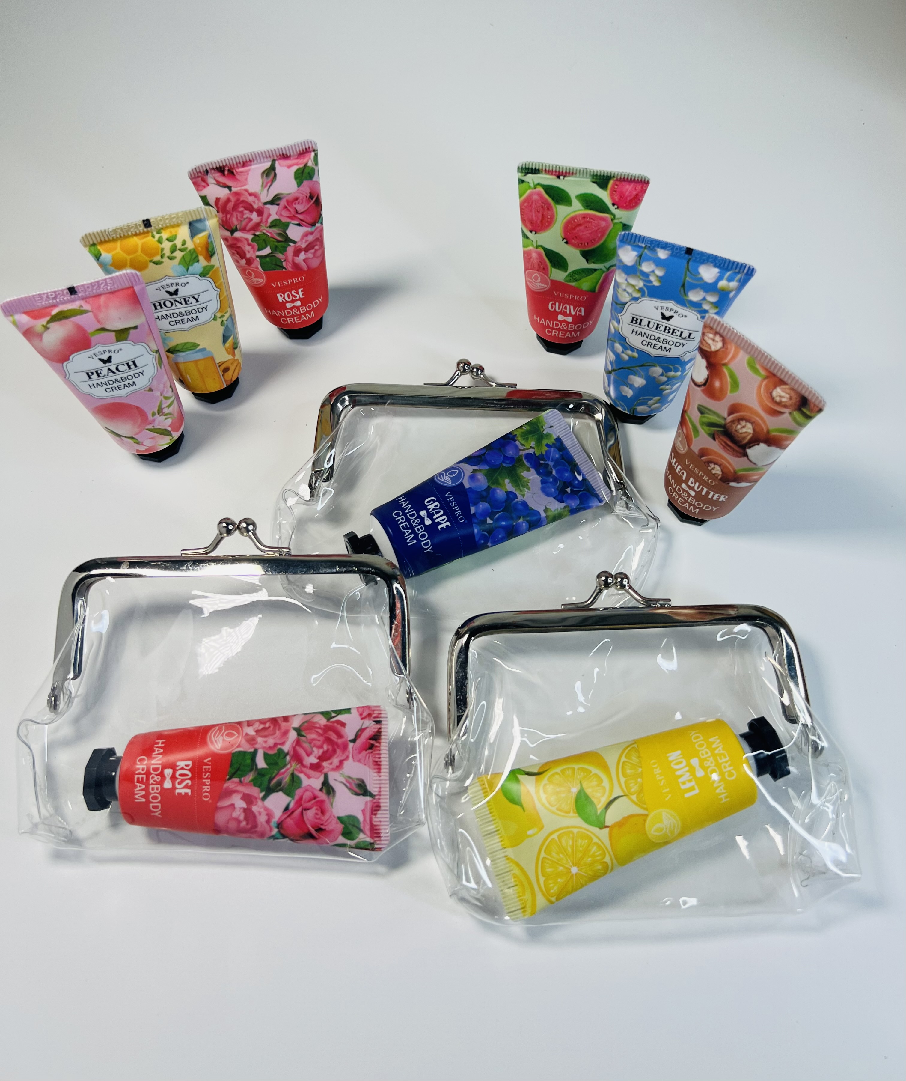 حقيبة شفافه + مني كريم ترطيب لليد مع مبرد للتلميع مجانا