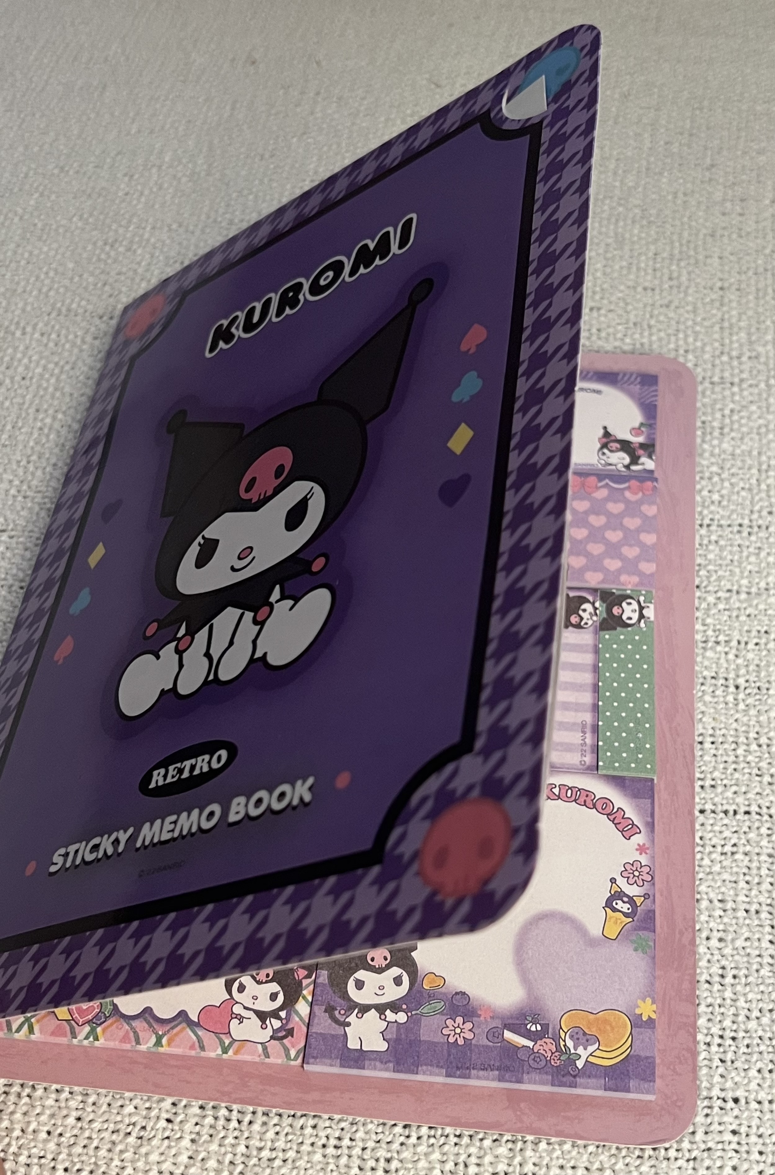 دفتر الملاحظات اللاصقة + كيس أهداء بشخصية كورومي 