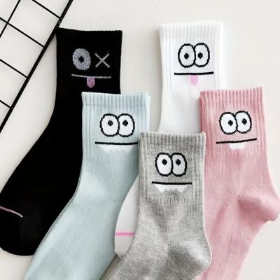 جوارب برسومات وجه تعبيرية