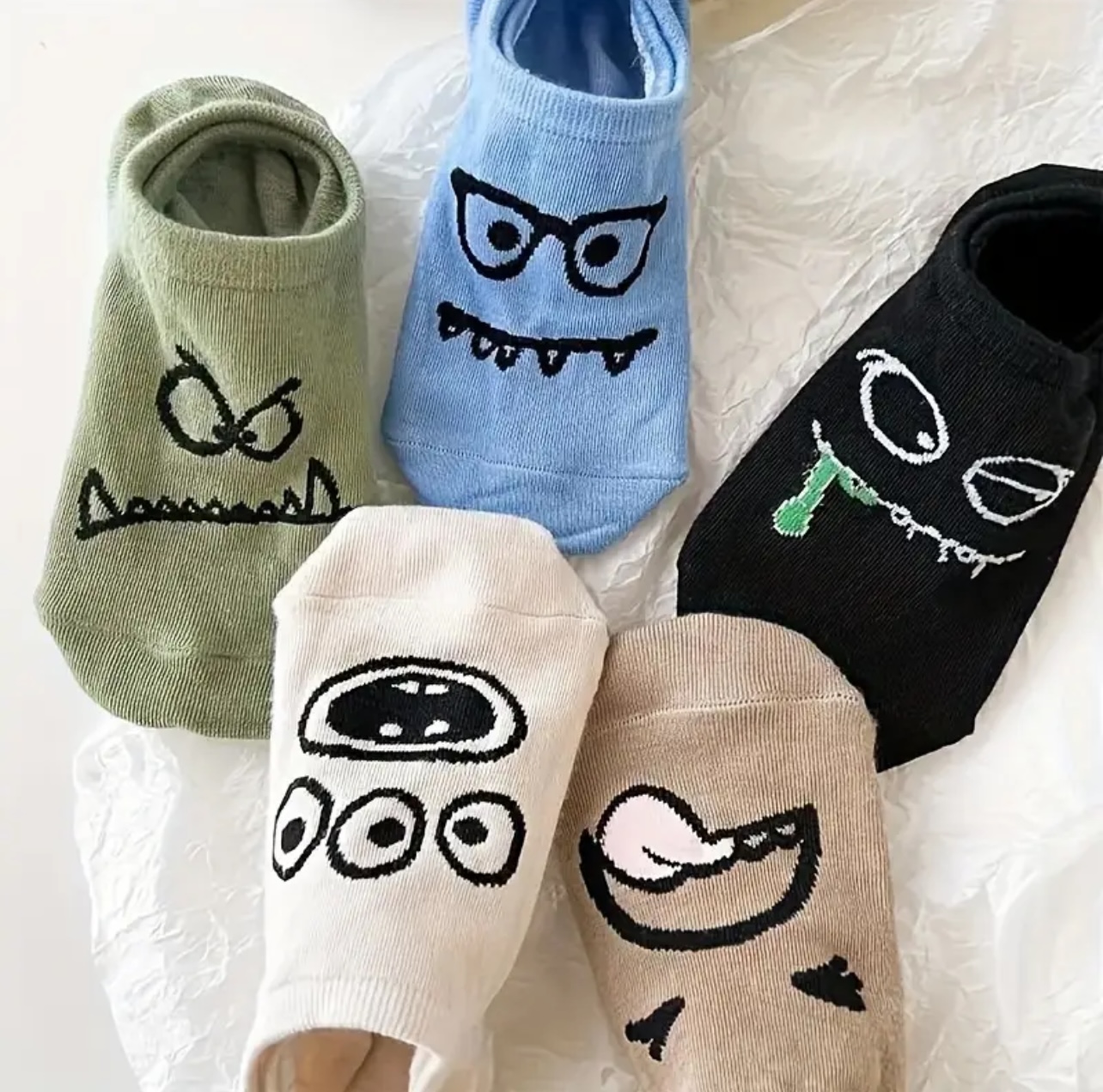 جوارب برسومات كرتونية مضحكة