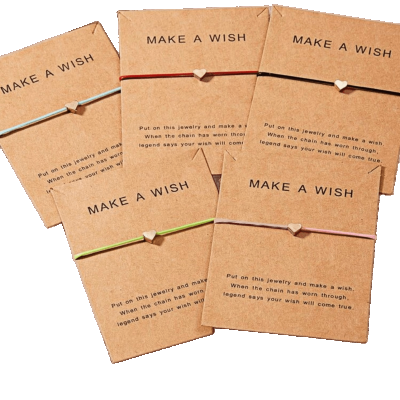 أساور مزينة بقلب 