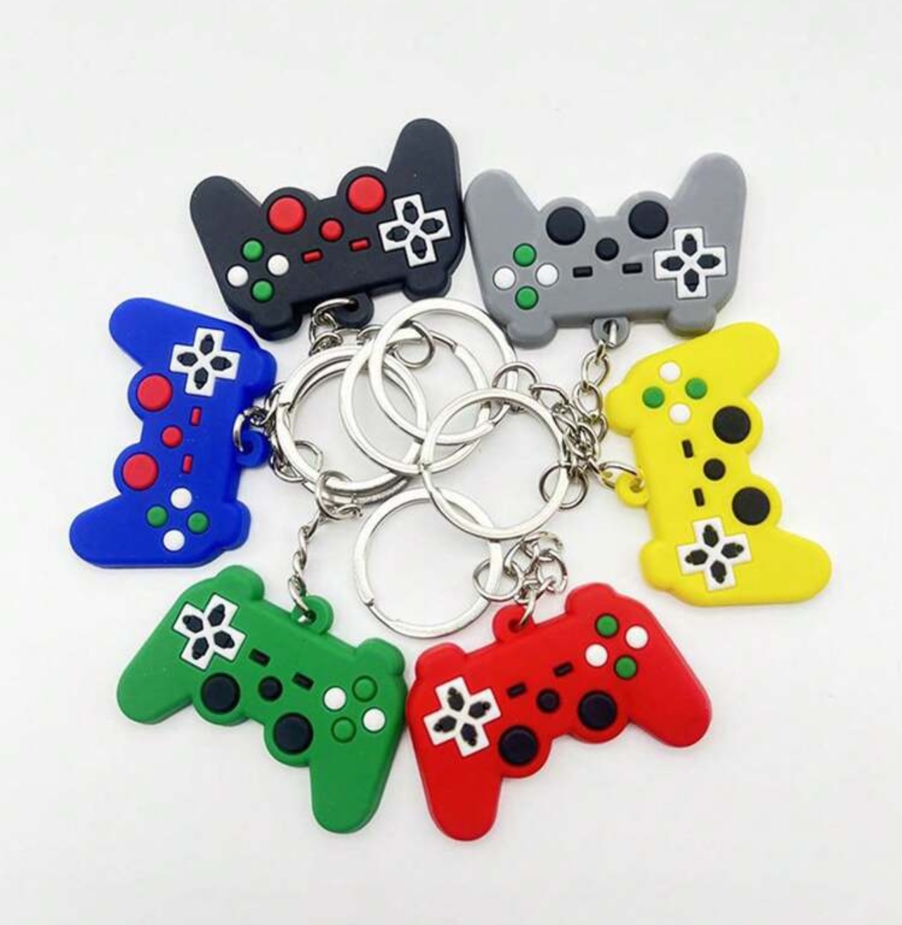  ميدالية على شكل يد البلاستيشن 